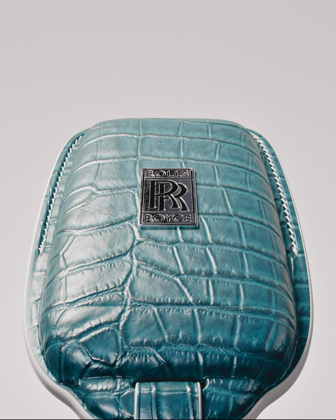 ETK BESPOKE GENUINE AQUA BLUE CROCODILE KEY COVER FOR ROLLS-ROYCE — AQUA BLUE SILVER BADGE SPECIFICATION