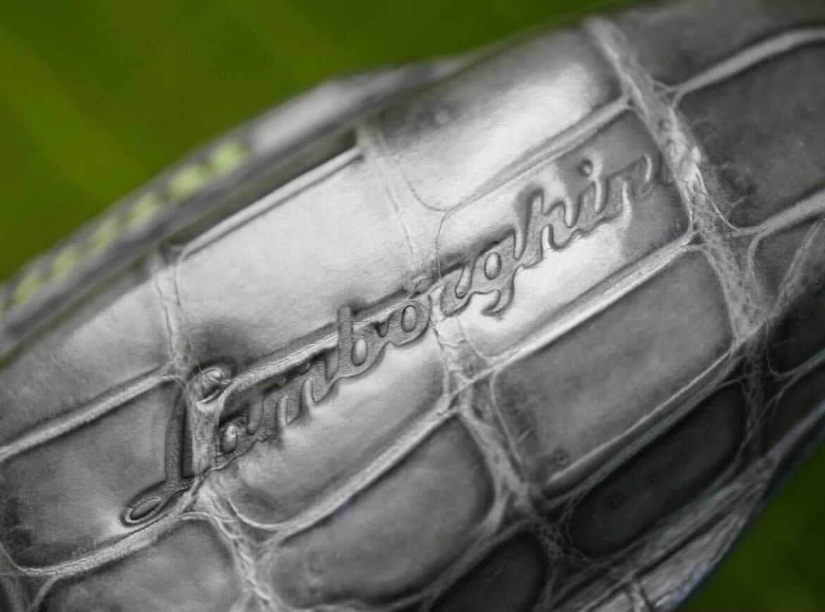 ETK BESPOKE GREY CROCODILE KEY COVER FOR LAMBORGHINI — LIME GREEN DETAILS