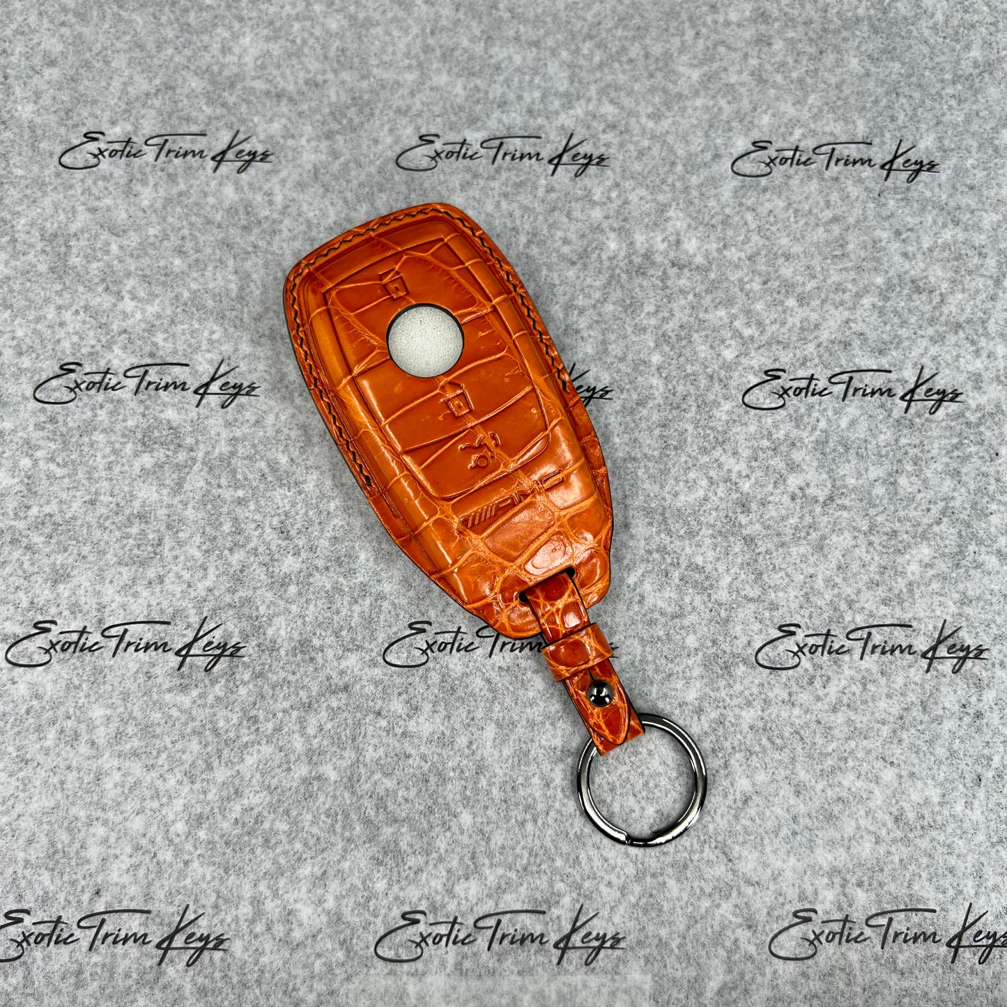غطاء مفتاح مرسيدس AMG - جلد التمساح البرتقالي / خياطة سوداء - متوفر