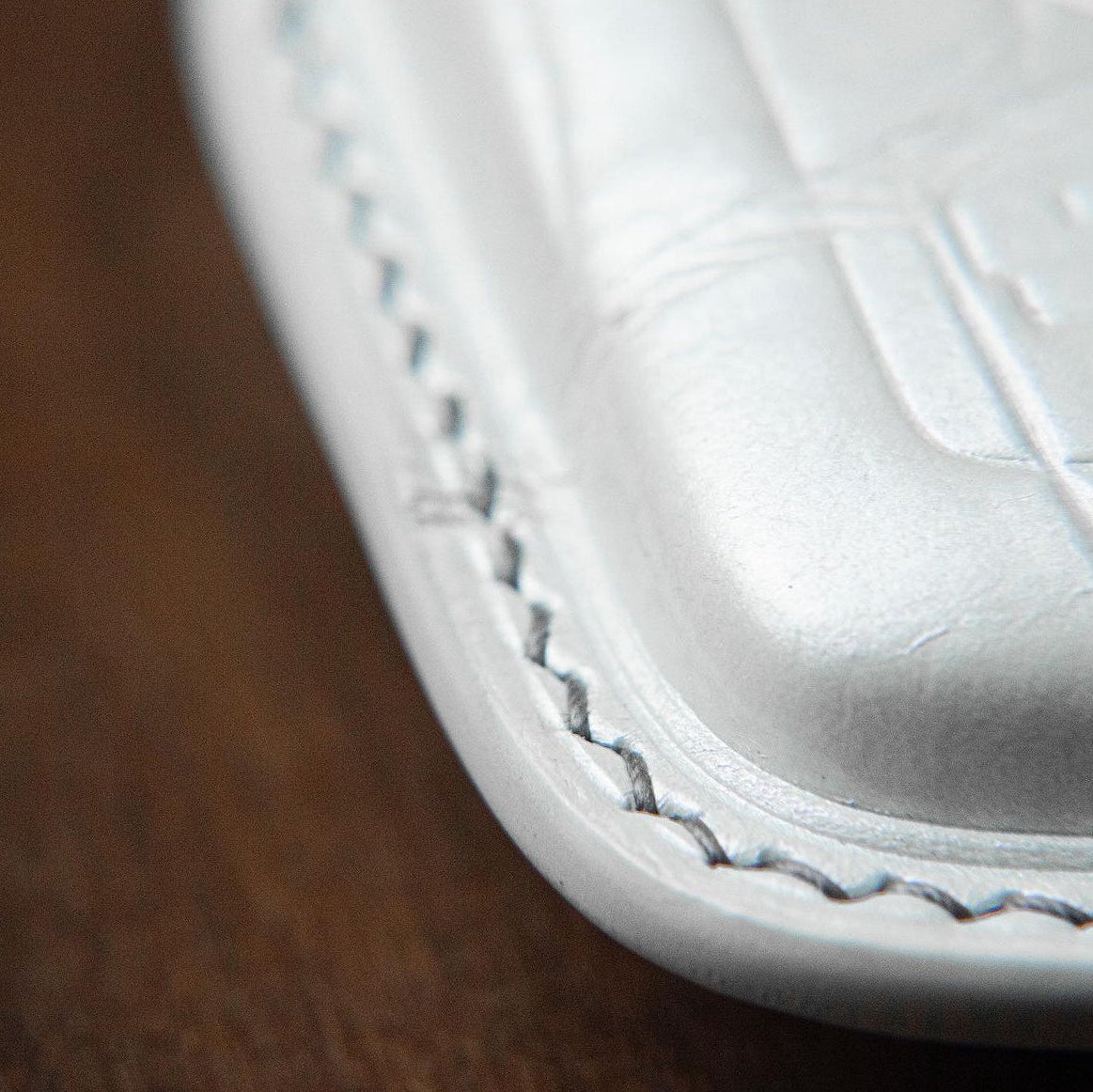 ETK BESPOKE PEARL WHITE CROCODILE KEY COVER FOR AUDI — GREY DETAILS