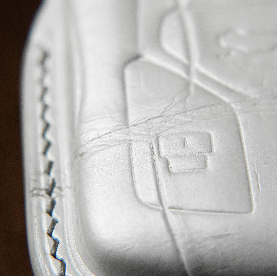 ETK BESPOKE PEARL WHITE CROCODILE KEY COVER FOR AUDI — GREY DETAILS