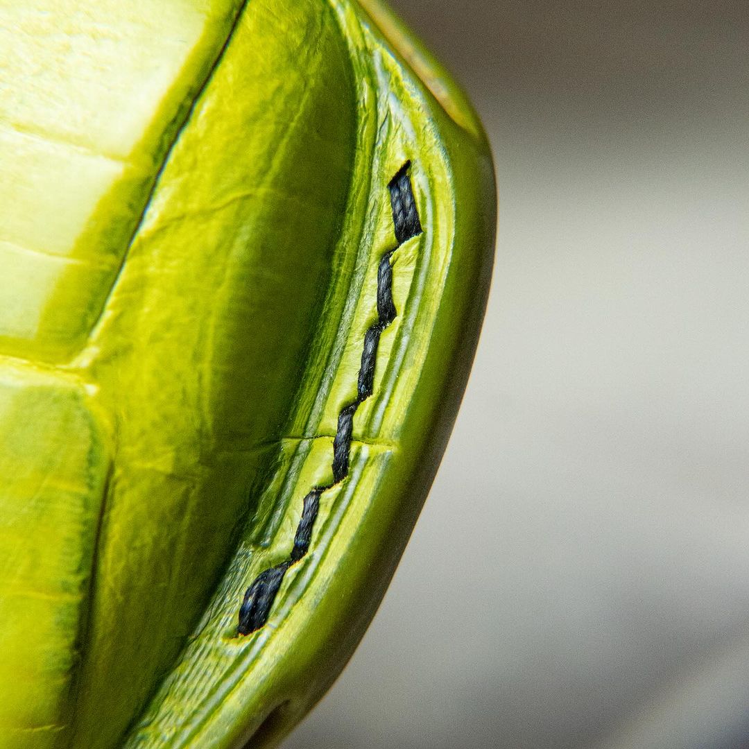 BESPOKE ETK LIME GREEN CROCODILE KEY COVER FOR FERRARI