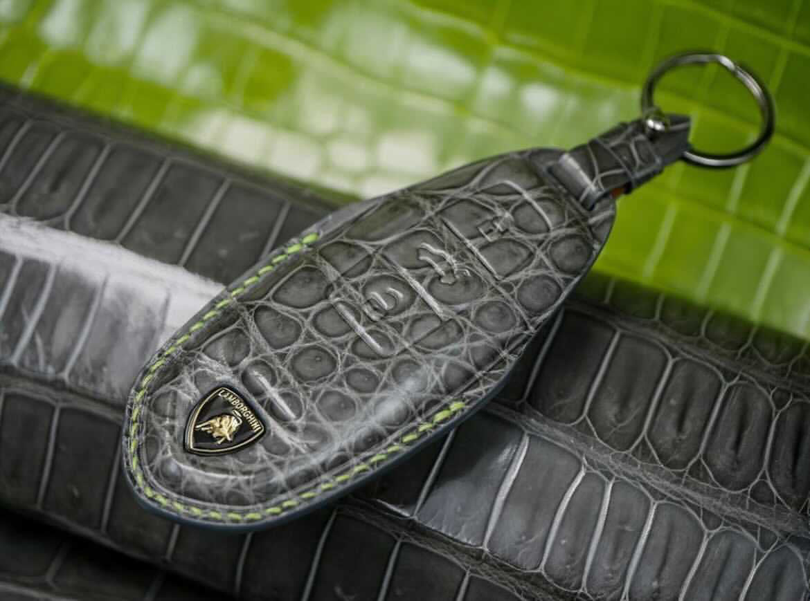 ETK BESPOKE GREY CROCODILE KEY COVER FOR LAMBORGHINI — LIME GREEN DETAILS