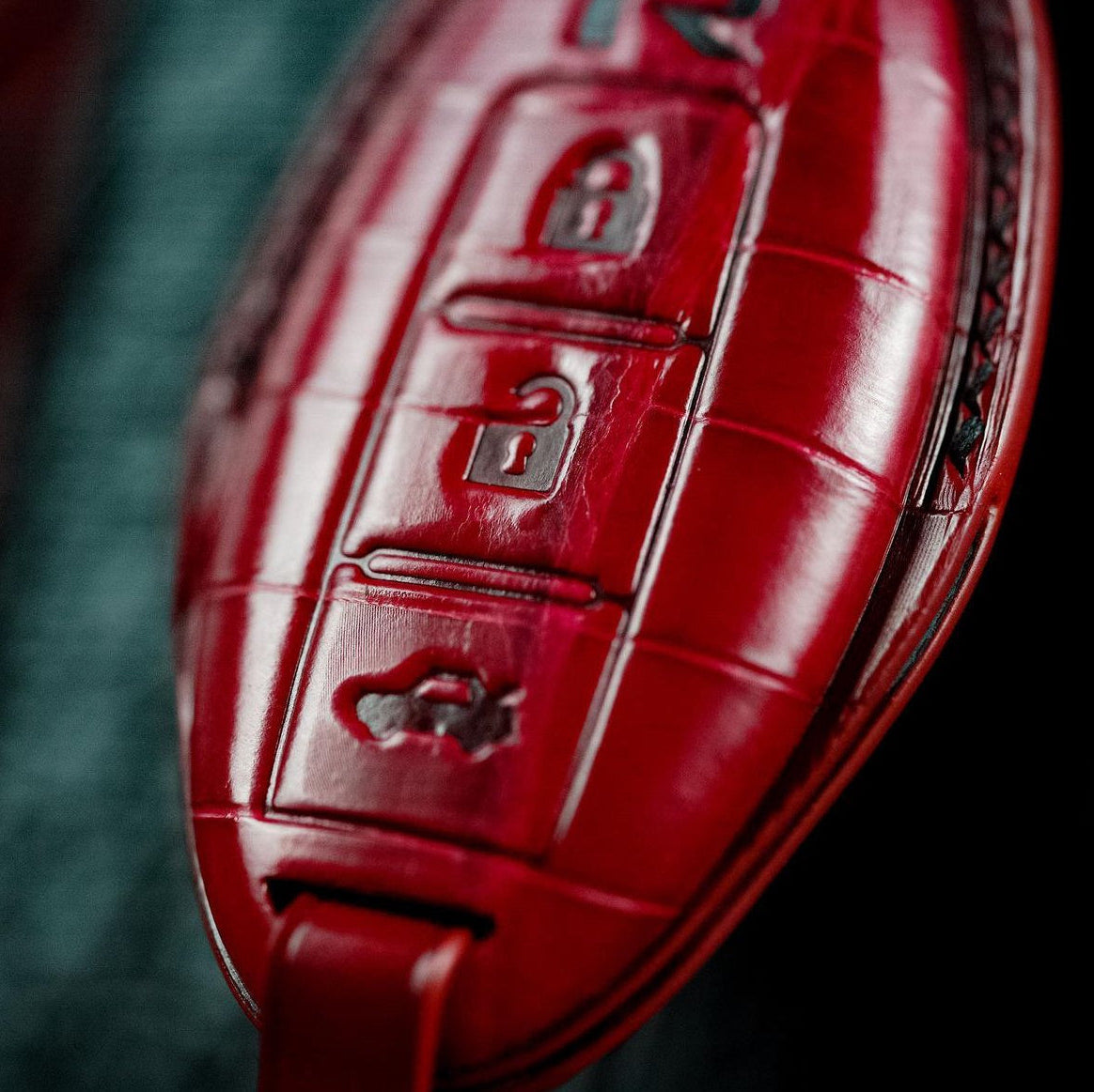 ETK BESPOKE RED CROCODILE KEY COVER FOR GTR — BLACK & SILVER DETAILS
