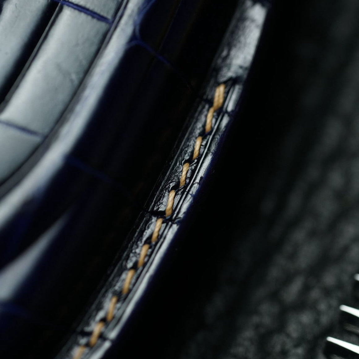 ETK BESPOKE NAVY BLUE CROCODILE KEY COVER FOR LAMBORGHINI — YELLOW DETAILS