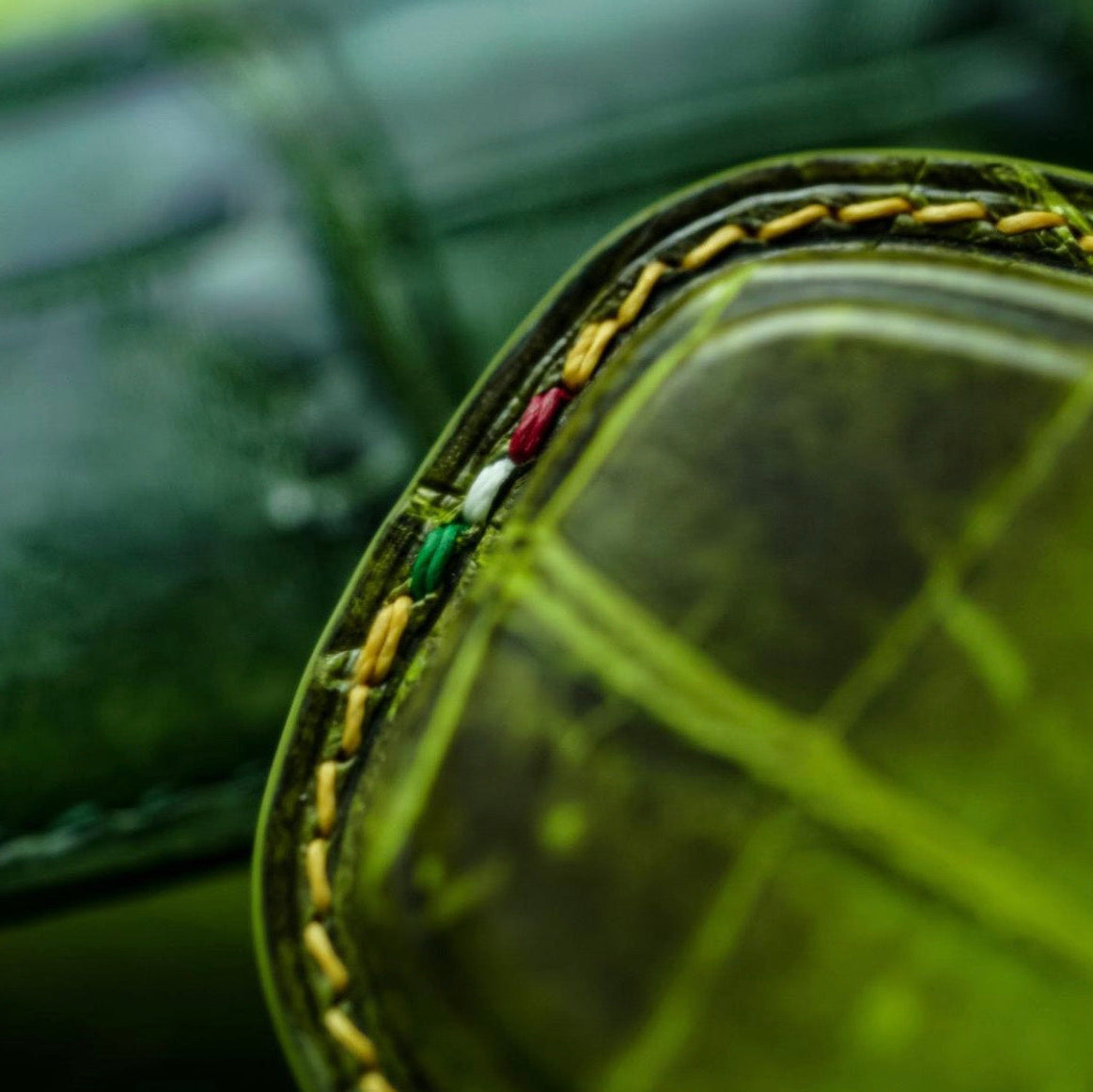 ETK BESPOKE CUSTOM HAND-DYED CROCODILE KEY COVER FOR LAMBORGHINI — THREE-TONE DETAILS