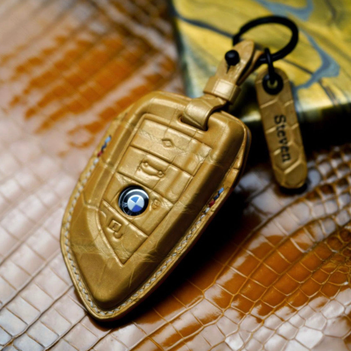 ETK BESPOKE GOLD CROCODILE KEY COVER FOR BMW — THREE-TONE DETAILS