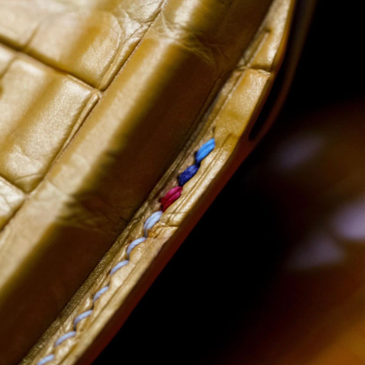 ETK BESPOKE GOLD CROCODILE KEY COVER FOR BMW — THREE-TONE DETAILS