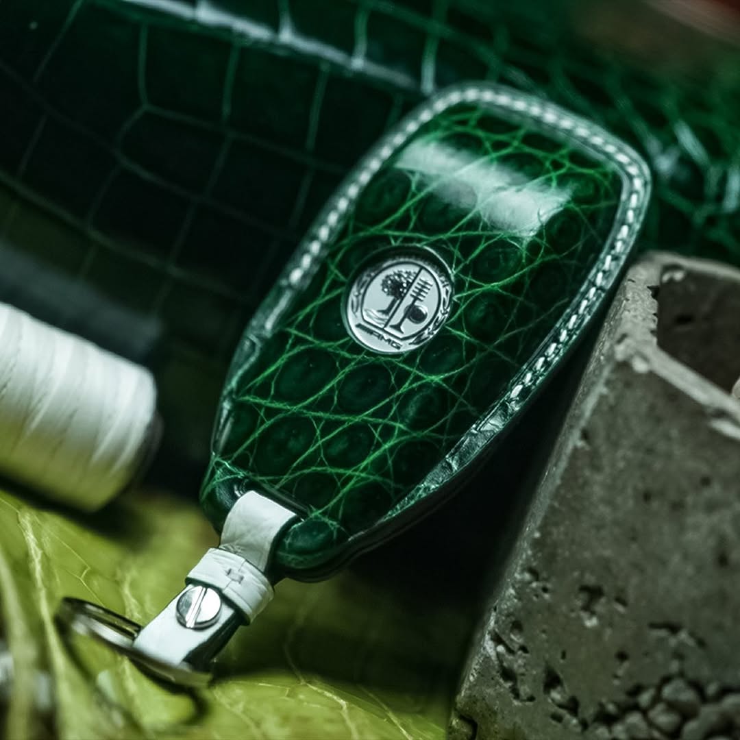 ETK BESPOKE GREEN CROCODILE KEY COVER FOR MERCEDES — WHITE DETAILS