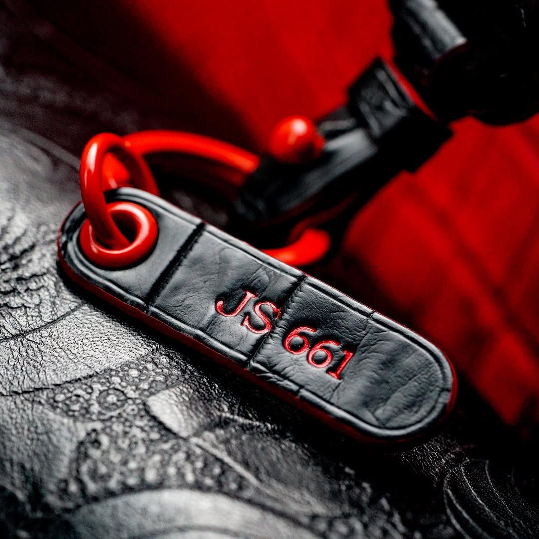 ETK BESPOKE BLACK CROCODILE KEY COVER FOR MERCEDES — RED DETAILS