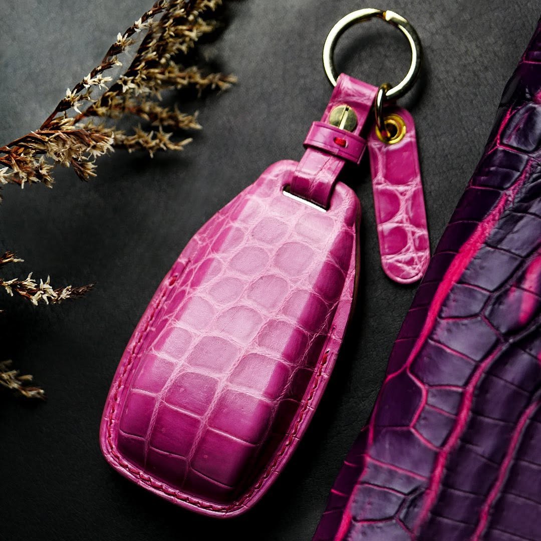 ETK BESPOKE HOT PINK CROCODILE KEY COVER FOR MERCEDES — RED DETAILS