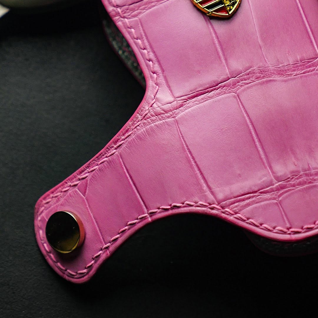 ETK BESPOKE BABY PINK CROCODILE KEY COVER FOR PORSCHE — PINK DETAILS