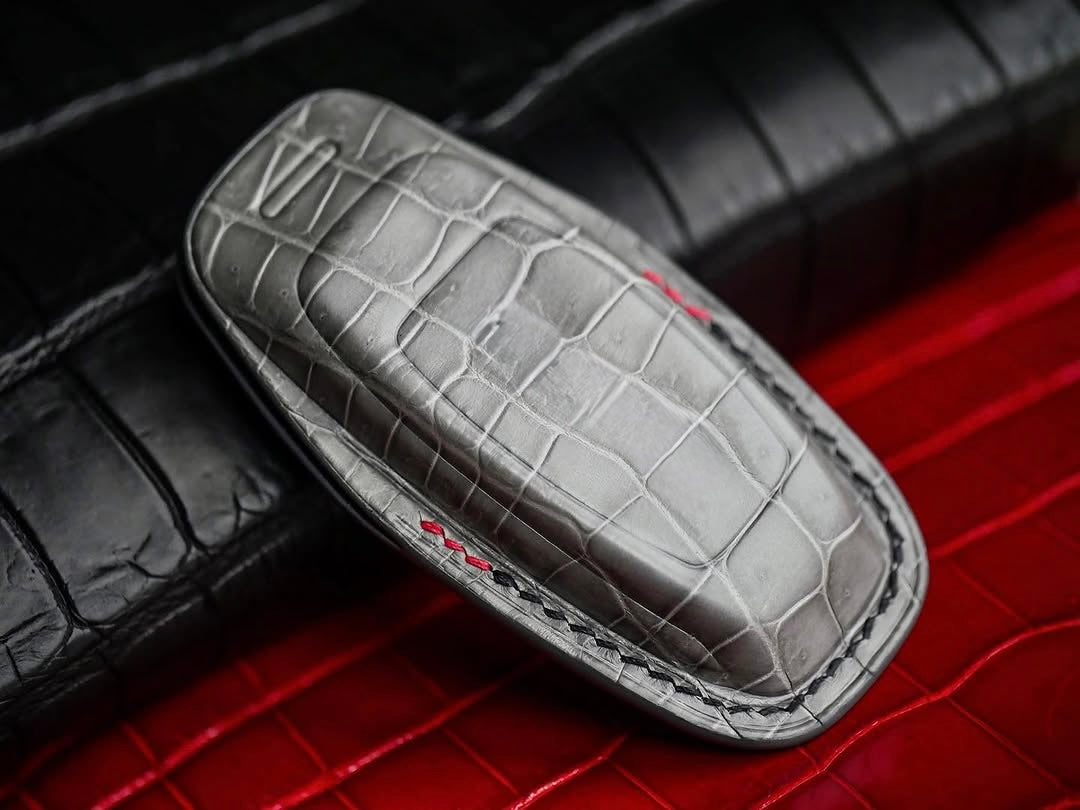 ETK BESPOKE GREY CROCODILE KEY COVER FOR AUDI — BLACK & RED DETAILS