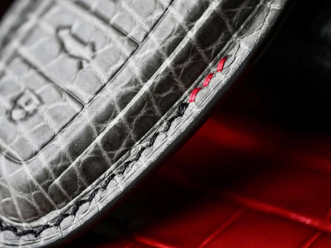 ETK BESPOKE GREY CROCODILE KEY COVER FOR AUDI — BLACK & RED DETAILS