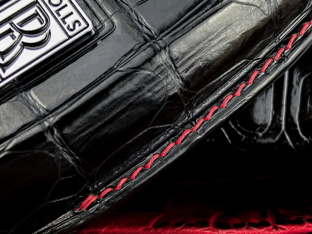 ETK BESPOKE BLACK CROCODILE KEY COVER FOR ROLLS ROYCE — RED DETAILS
