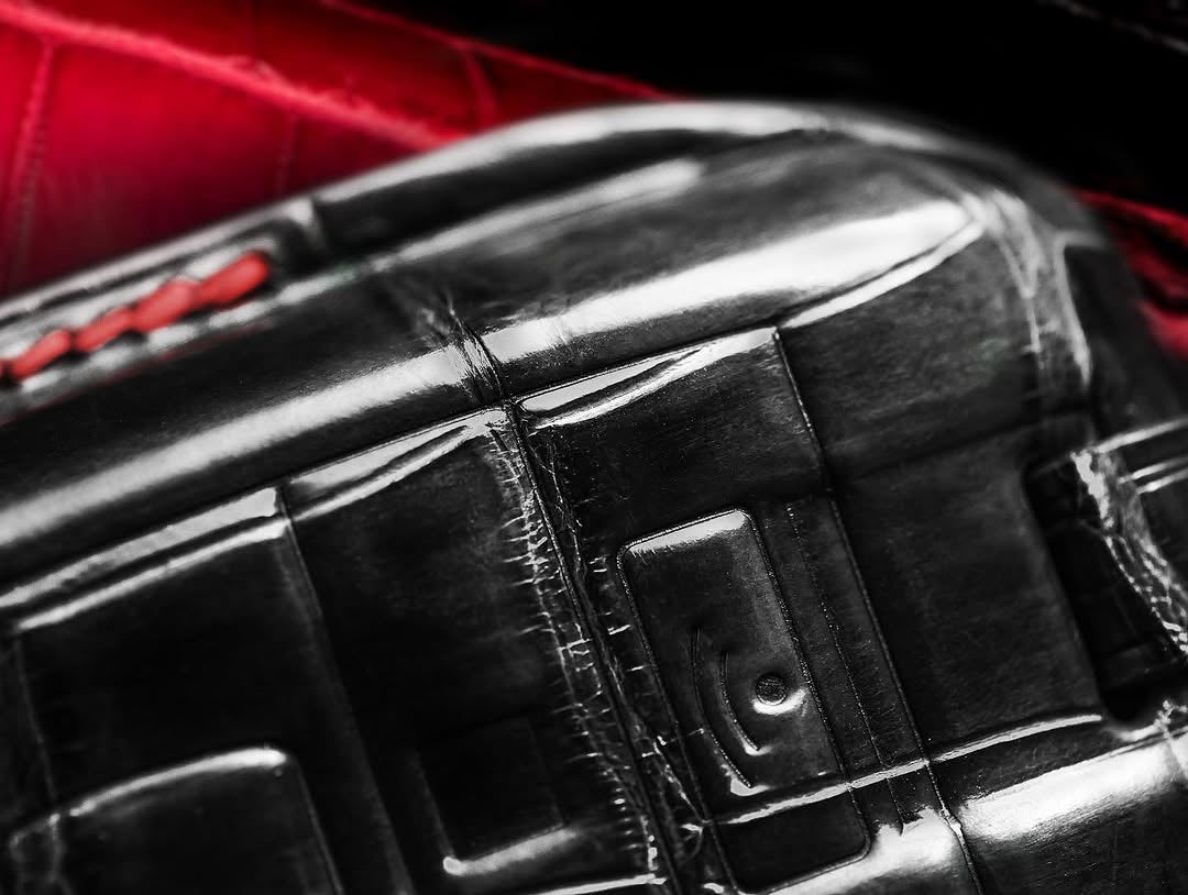 ETK BESPOKE BLACK CROCODILE KEY COVER FOR ROLLS ROYCE — RED DETAILS
