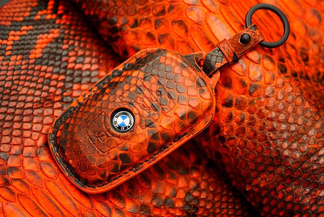 ETK BESPOKE ORANGE SNAKESKIN KEY COVER FOR BMW — BLACK DETAILS