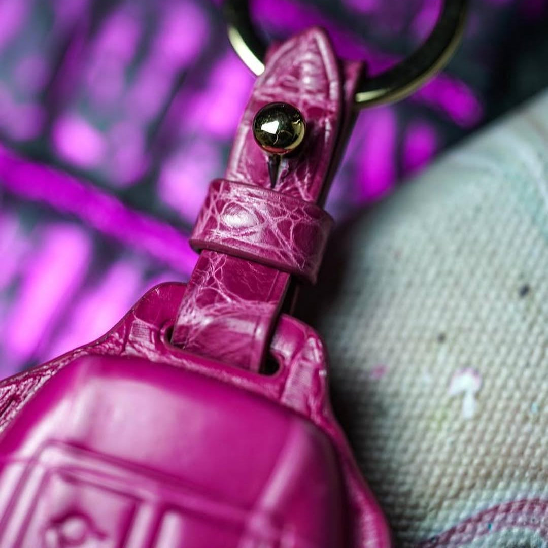 ETK BESPOKE HOT PINK CROCODILE KEY COVER FOR MERCEDES — PINK DETAILS
