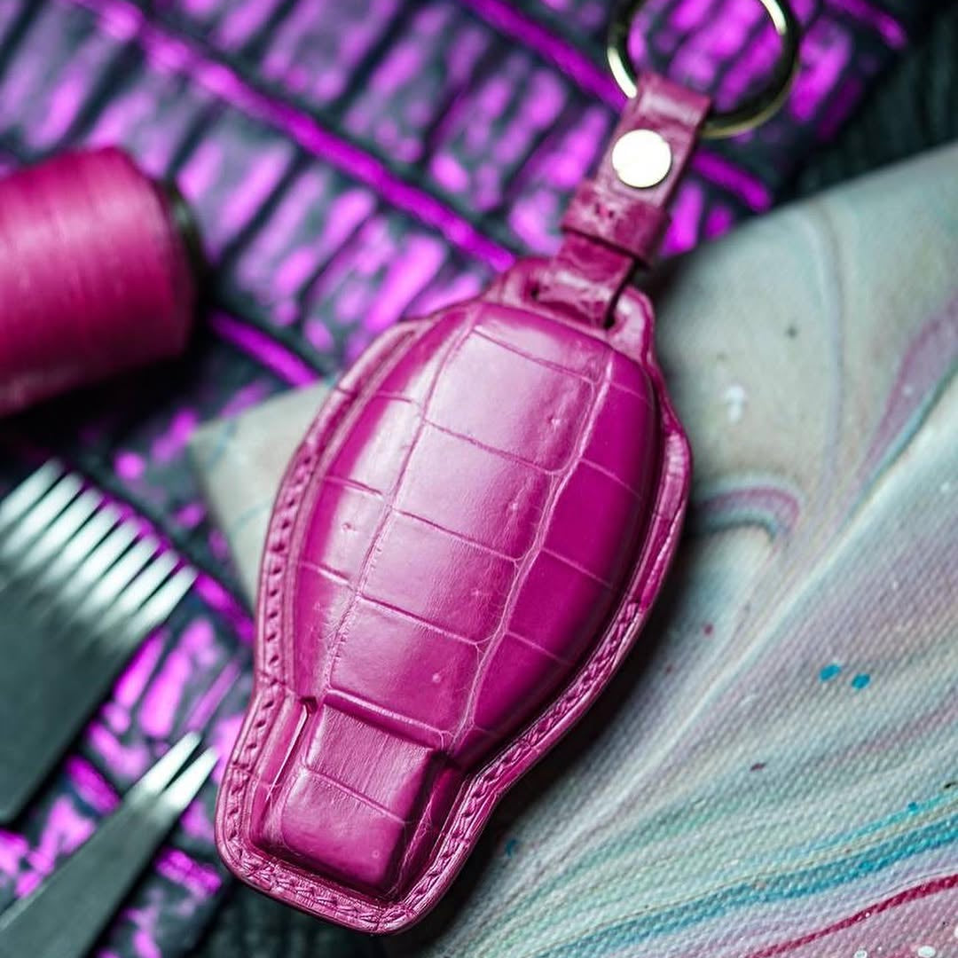 ETK BESPOKE HOT PINK CROCODILE KEY COVER FOR MERCEDES — PINK DETAILS