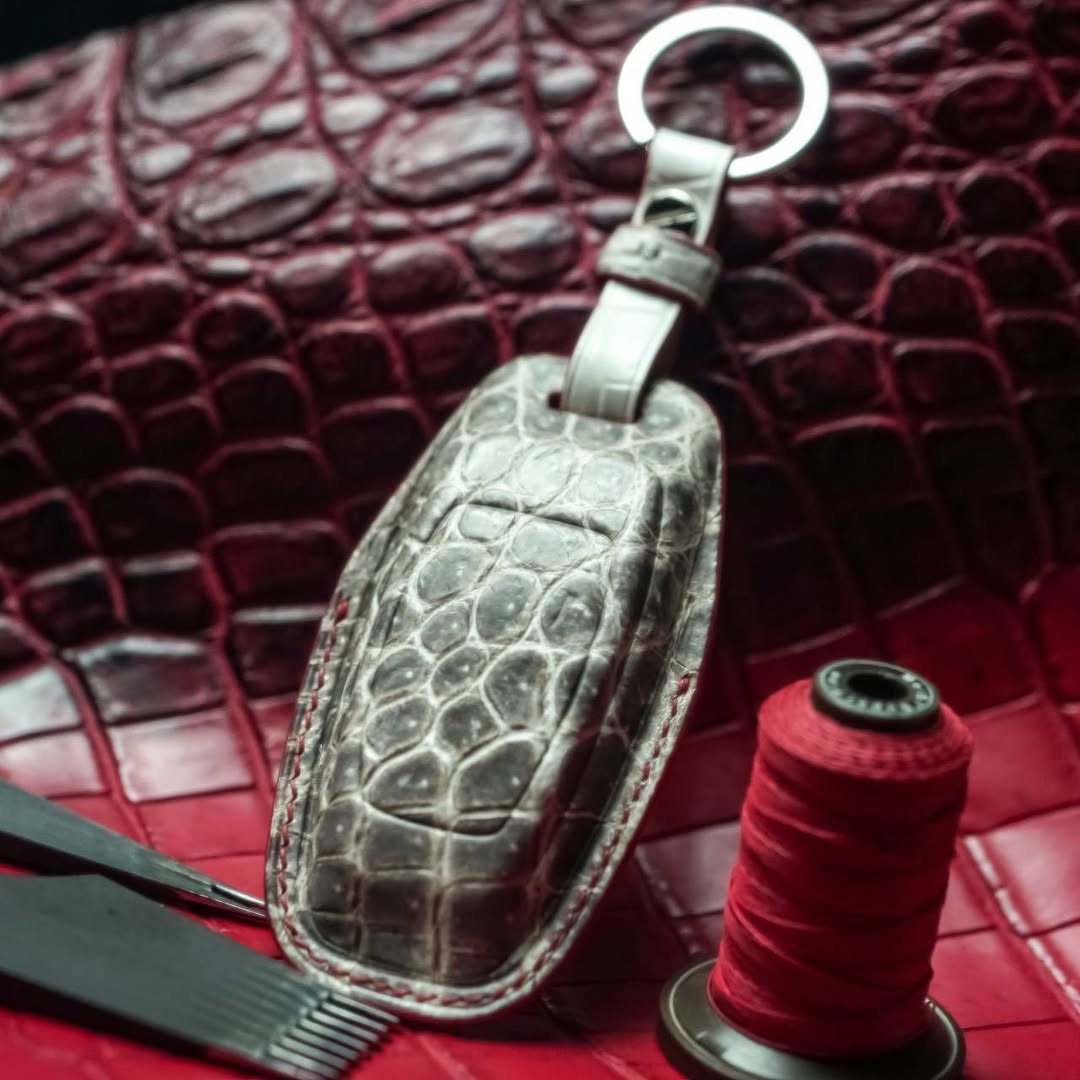 ETK BESPOKE HIMALAYAN CROCODILE KEY COVER FOR AUDI — RED DETAILS