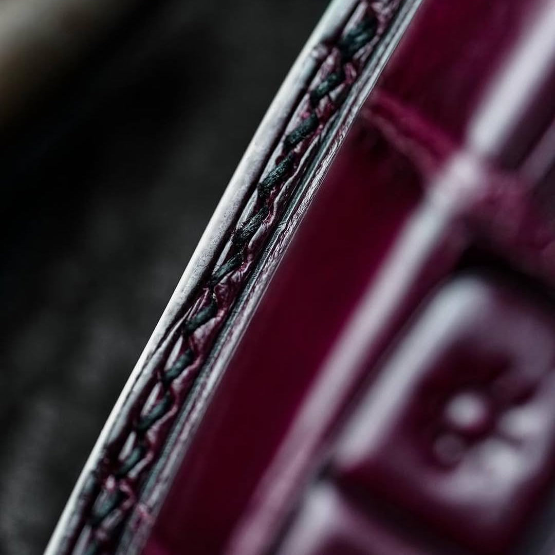 ETK BESPOKE HAND-PAINTED BORDEAUX CROCODILE KEY COVER FOR FERRARI — BLACK & WHITE DETAILS