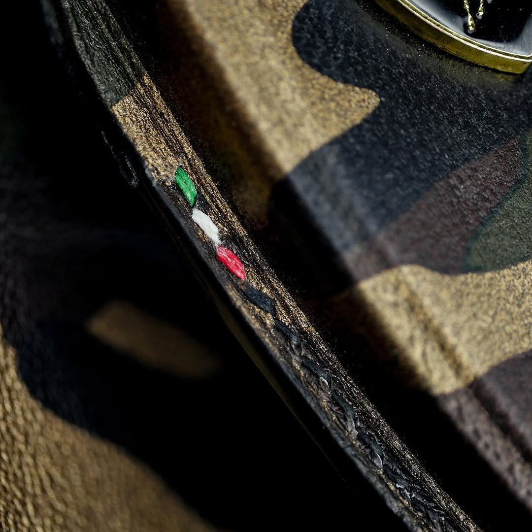 ETK BESPOKE CAMO ITALIAN NAPPA LEATHER KEY COVER FOR LAMBORGHINI — THREE-TONE DETAILS