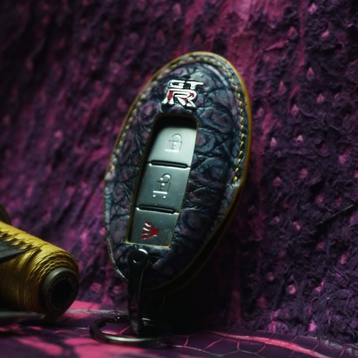ETK BESPOKE CUSTOM HAND-DYED CROCODILE KEY COVER FOR GTR — YELLOW DETAILS