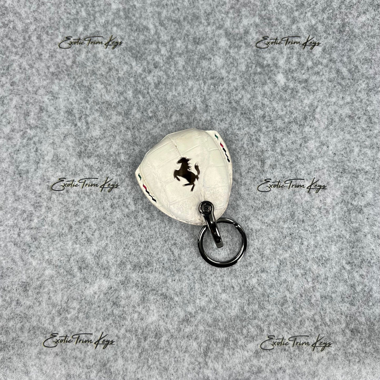 法拉利鑰匙套 - 白色喜馬拉雅鱷魚皮/訂製縫線 - 有貨